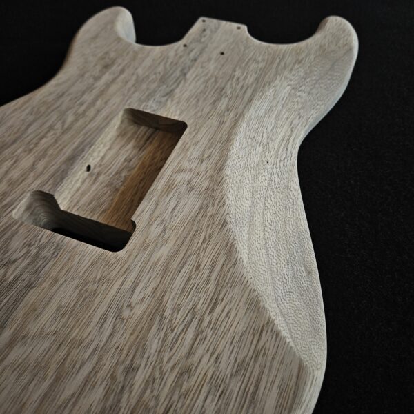 AC Strat Style Korina/White Limba Body - C000338 - B-Stock - Image 8